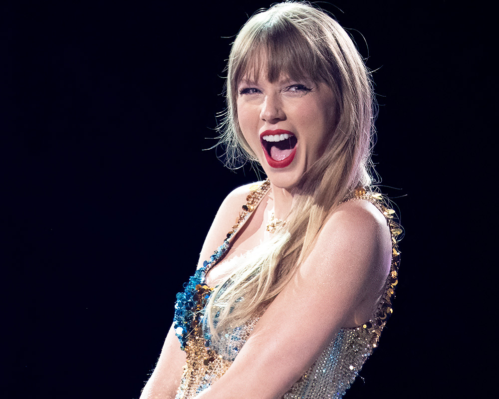 Taylor Swift Hadirkan Bintang Tamu Kejutan untuk Penggemar