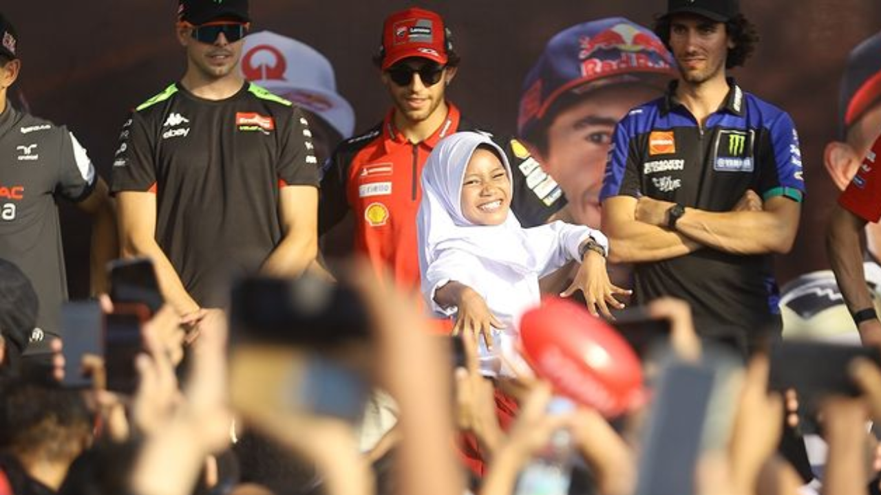 Nama Azizah MRDS Viral di MotoGP Mandalika, Ada Apa?