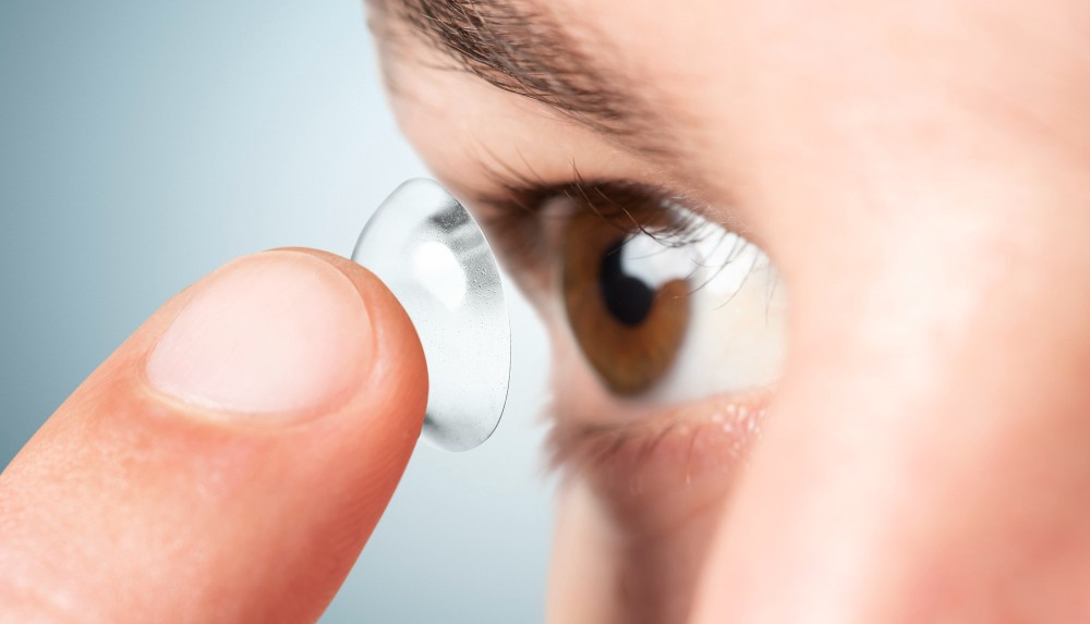 6 Jenis Lensa Kontak untuk Pemula dan Faktor Penting Sebelum Membelinya