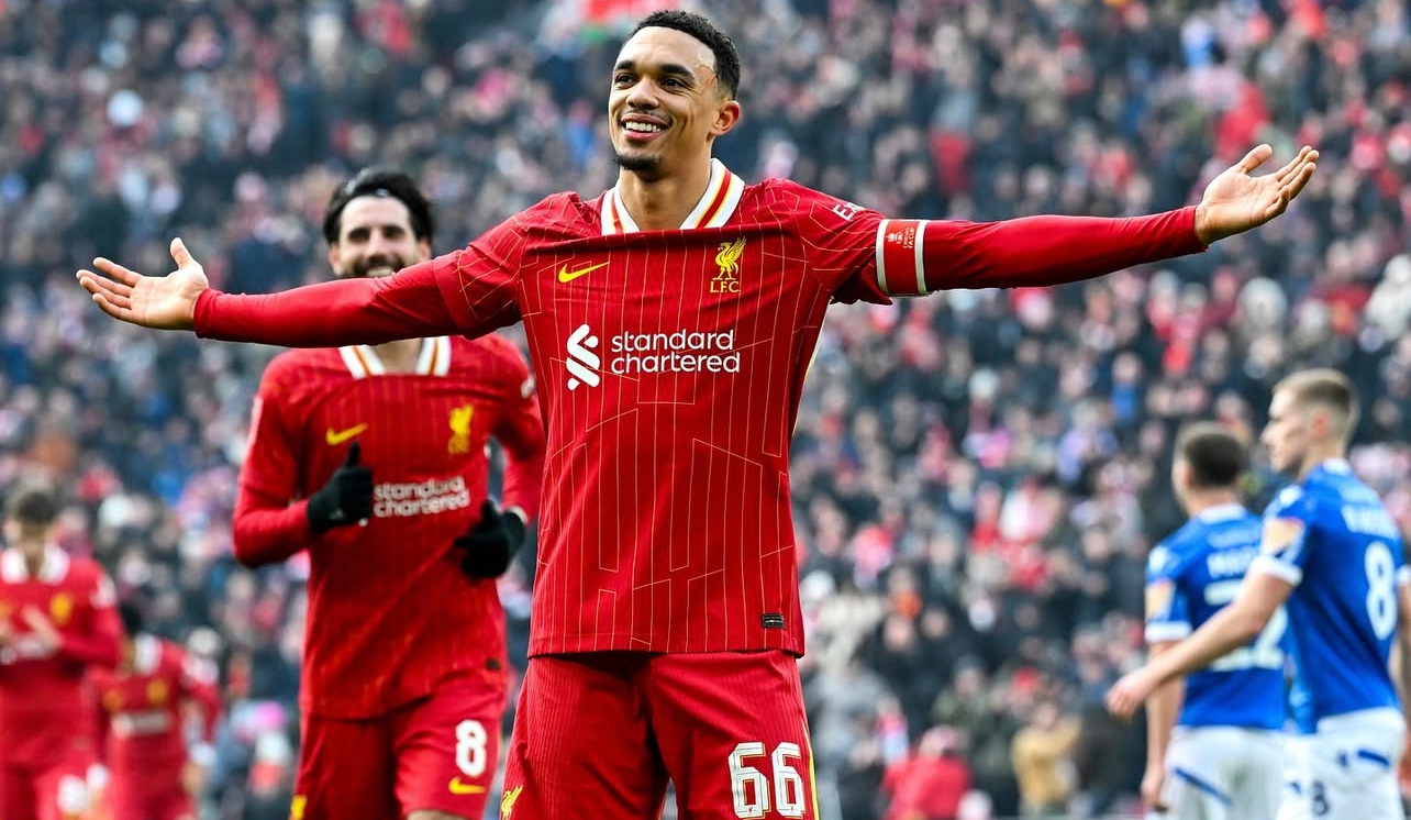 Prediksi Skor Liverpool vs Tottenham Semifinal Carabao Cup, The Reds Tanpa Trent Alexander-Arnold Dihantam Cedera