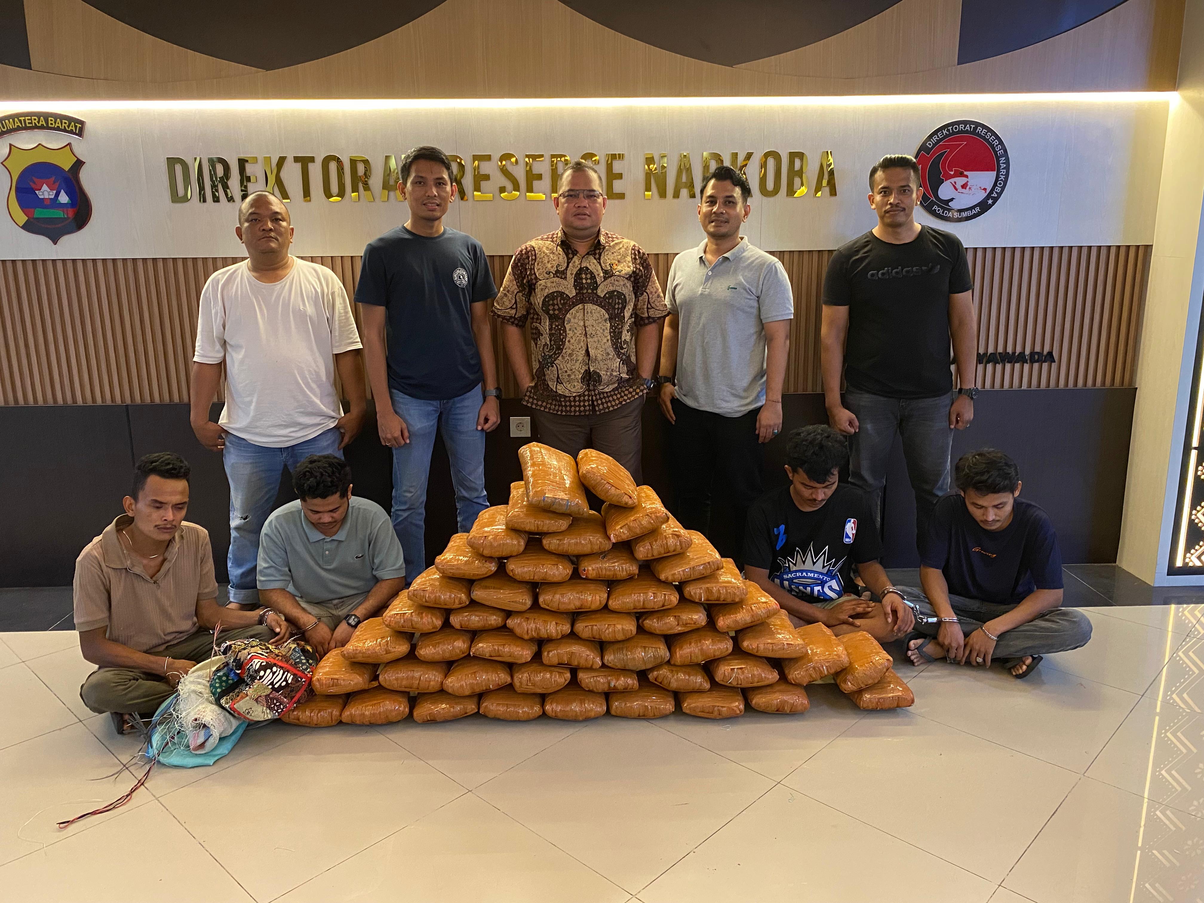 Polisi Gagalkan Peredaran 47 Kg Ganja di Sumbar, 4 Tersangka Dibekuk