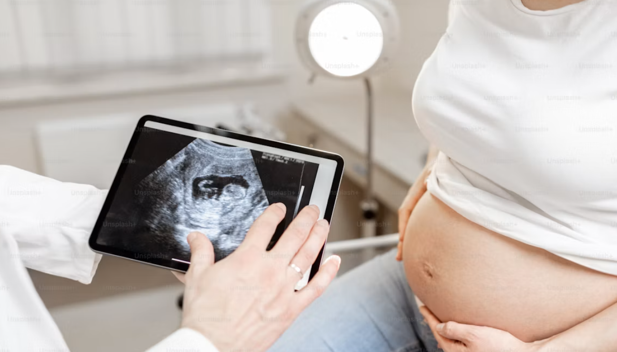 Dikirimi Chat Mesum Dokter Obgyn, Selebgram Leonakanza Akui Pantas Diperlakukan Seperti Itu