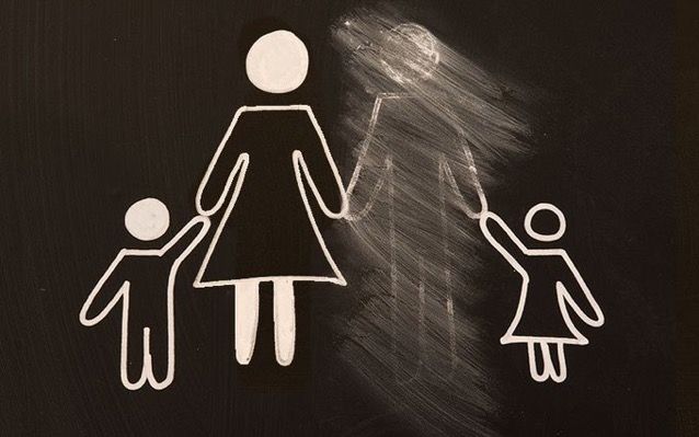 Latte Dad vs Fatherless, Kesenjangan Peran Ayah dalam Mengasuh Anak