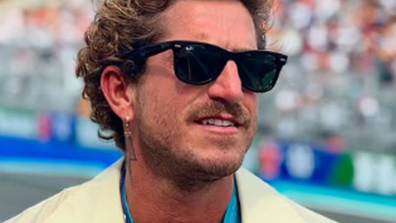 Mengenal Rafael Olarra, Pria yang Dekat dengan Pedro Pascal