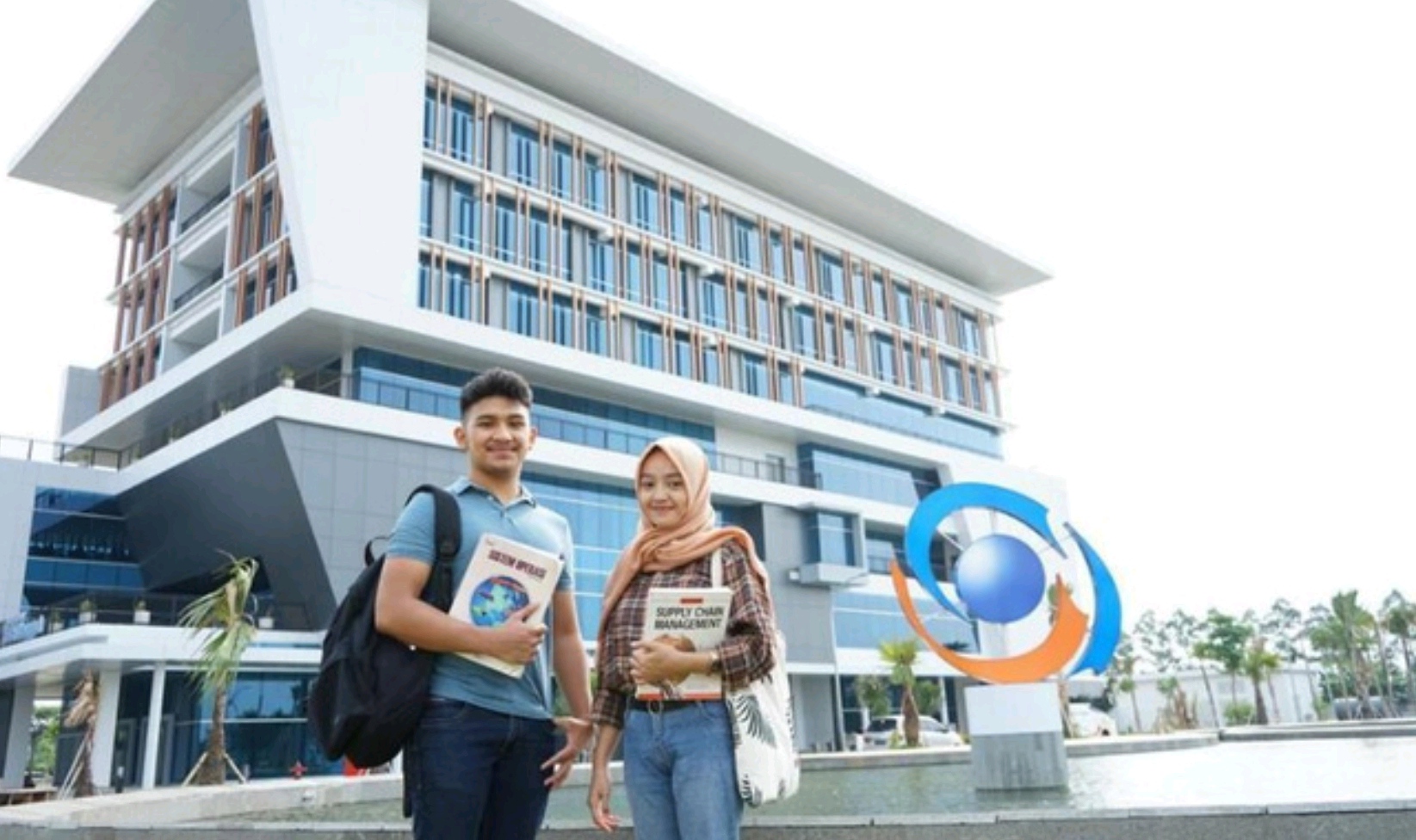 Universitas Esa Unggul Gelar OPEN CAMPUS Serentak di 3 Kampus pada 26 April 2025