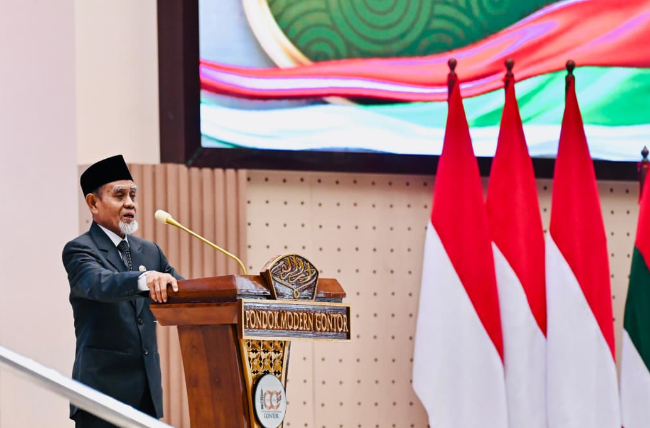 Di Depan Prabowo, Kyai Hasan Gontor Singgung Fenomena Cari Muka hingga Jabatan