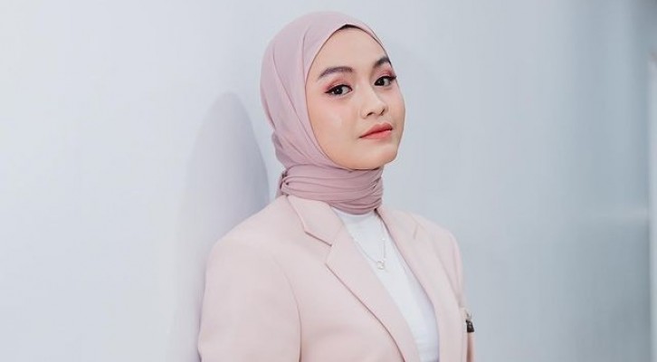 Sempat di-Spill di Indonesian Idol 2023, Akhirnya Salma Salsabil Rilis Rumah
