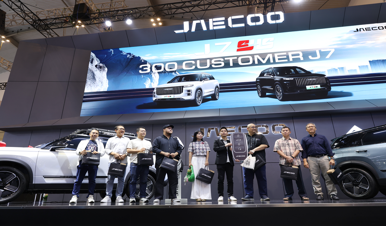 JAECOO J7 SHS Resmi Meluncur, 300 Unit Pertama Diserahkan ke Konsumen