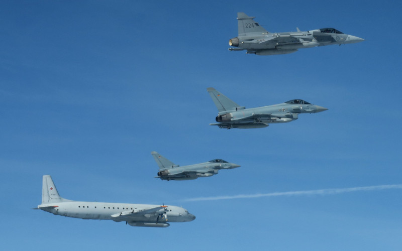 Jet Tempur Eurofighter Jerman-NATO Buru Pesawat Pengintai Rusia, WW3 di Depan Mata?