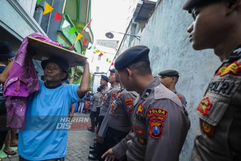 Puluhan Tahun Tempati Tanah Sengketa, 25 KK Warga Dukuh Pakis Terusir