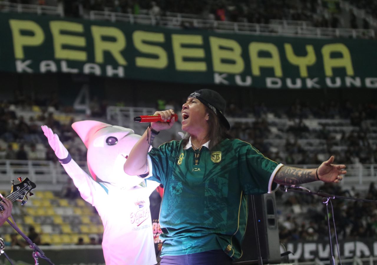 Cheng Yu Pilihan Eks Vokalis Grup Musik Rock Boomerang Roy Jeconiah: Jing Cheng Suo Zhi, Jin Shi Wei Kai