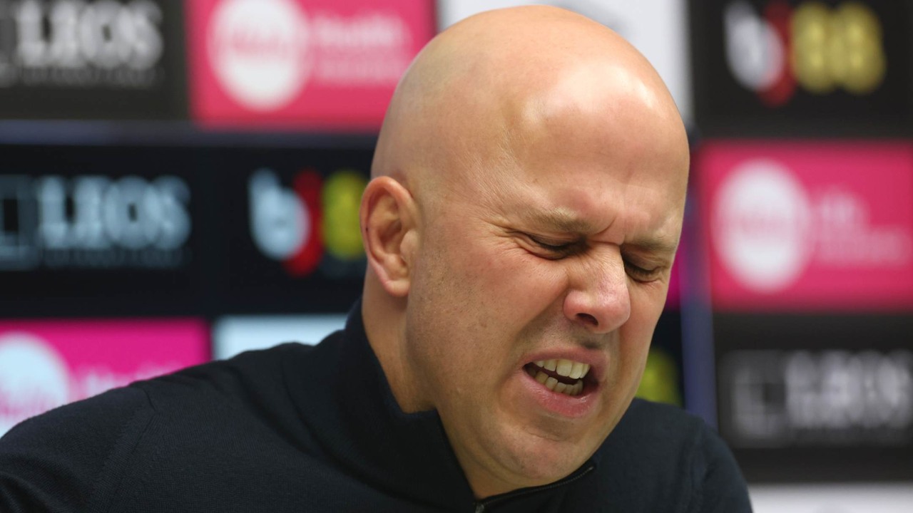 Arne Slot Pusing, Stok Bek Kanan Liverpool Habis Jelang lawan Sunderland