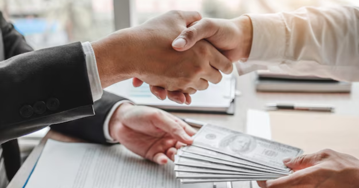 Bingung Biaya Kuliah? Ini Cara Pinjam Uang di Bank Secara Aman