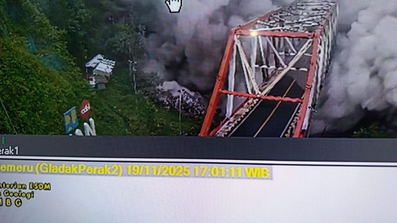 Status Gunung Semeru Naik ke Level IV (AWAS), Warga Diminta Segera Menjauh!