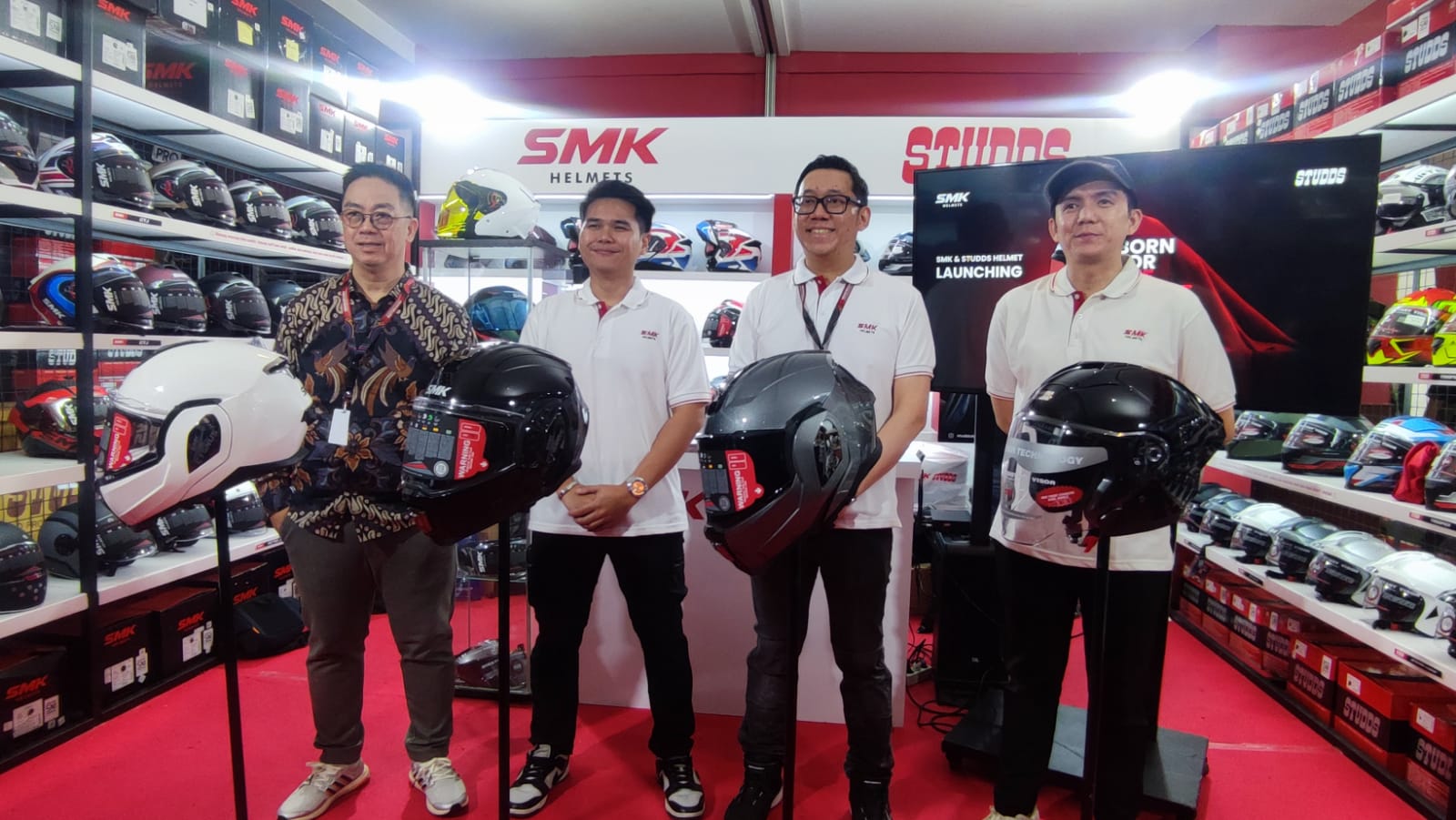 SMK Cygnus dan STUDDS Atlas Meluncur di IIMS 2026, Helm Flip-back dan Open Face Terbaru dari India