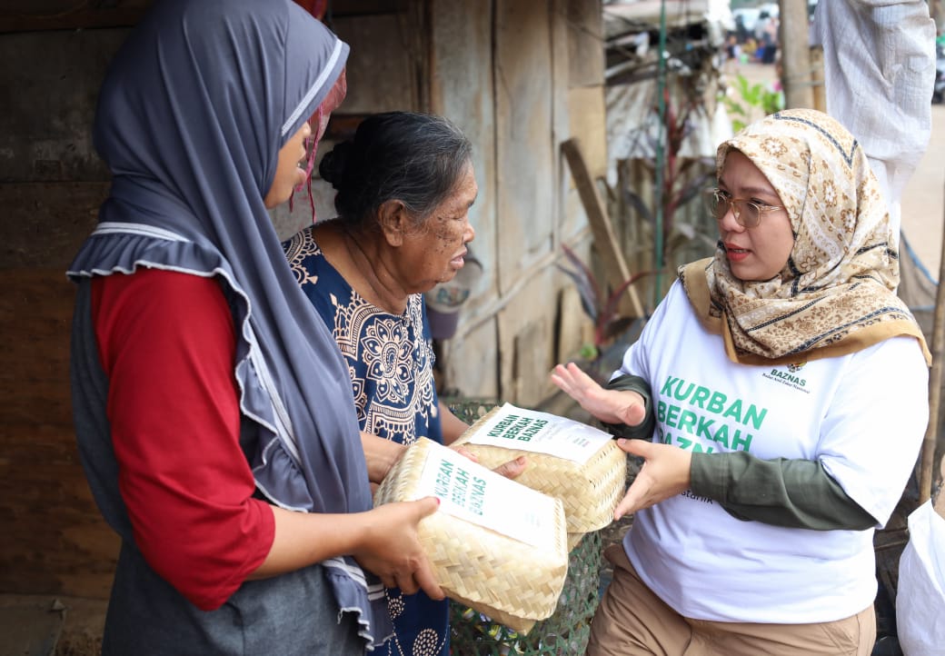 Rayakan Iduladha 1446H, Baznas Distribusikan Daging Kurban di Bantargebang