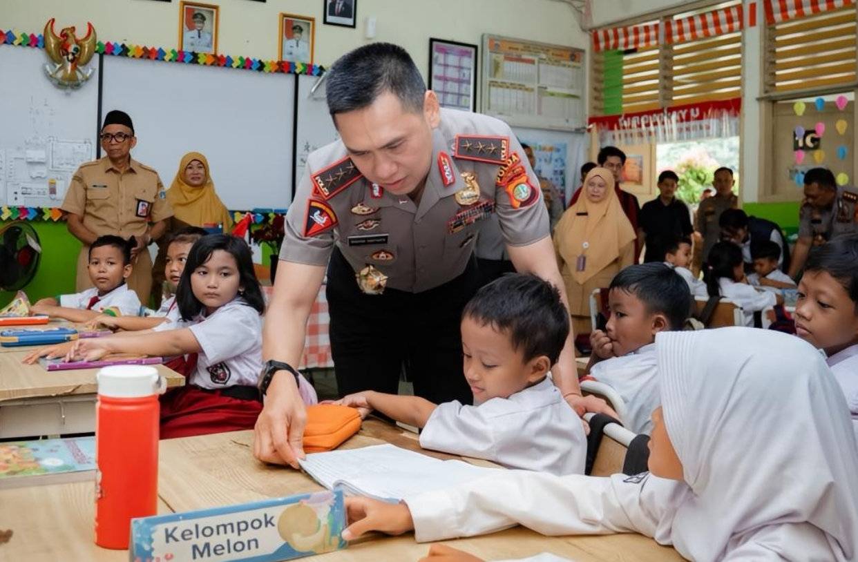 Bullying di Sekolah Tak Cuma Memukul, Kapolda Metro Jaya Ingatkan Siswa soal Ejekan hingga Pengucilan