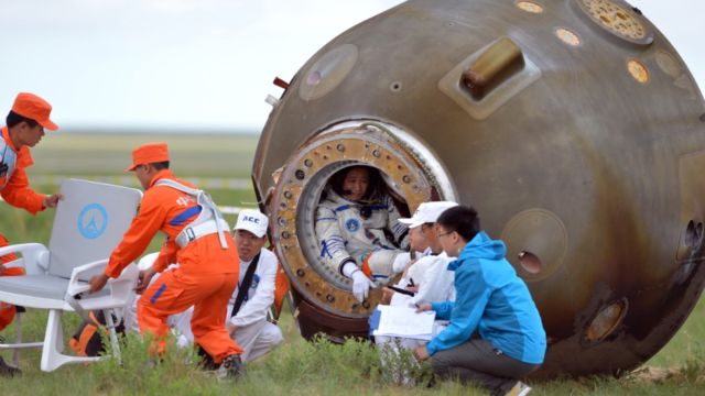 Tiga Atronot Tiongkok Berhasil Mendarat di Bumi, Nyaris 6 Bulan di Luar Angkasa