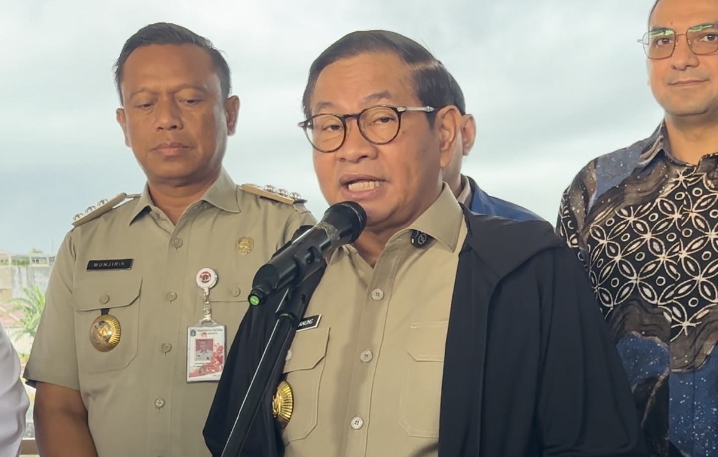 Jakarta Dikepung Banjir! Pramono Siagakan 1.200 Pompa Air