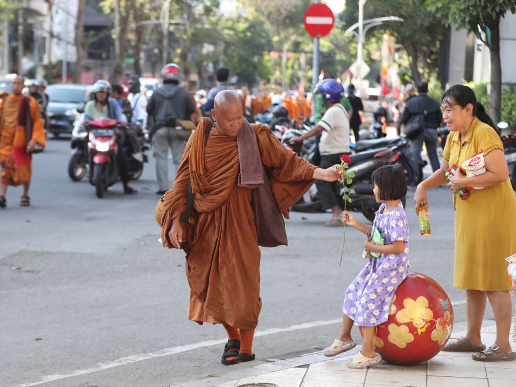 Mengenal Ritual Spiritual Thudong, Inti dari Indonesia Walk for Peace (IWFP) 2026 