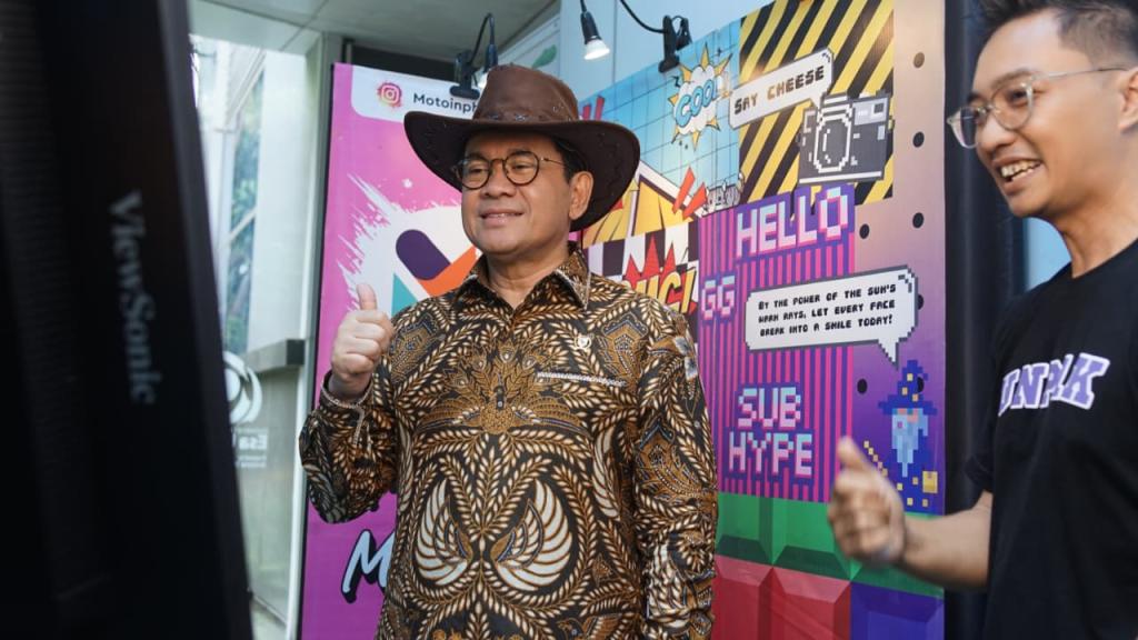 Menteri Perdagangan Tinjau Pameran Wirausaha Mahasiswa di Universitas Esa Unggul