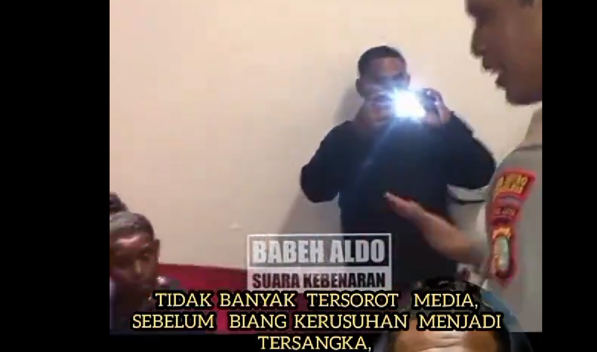 Video Negosiasi Seorang Polisi dengan Pelaku Pembubaran Diskusi FTA di Kemang: Mohon Kerjasamanya