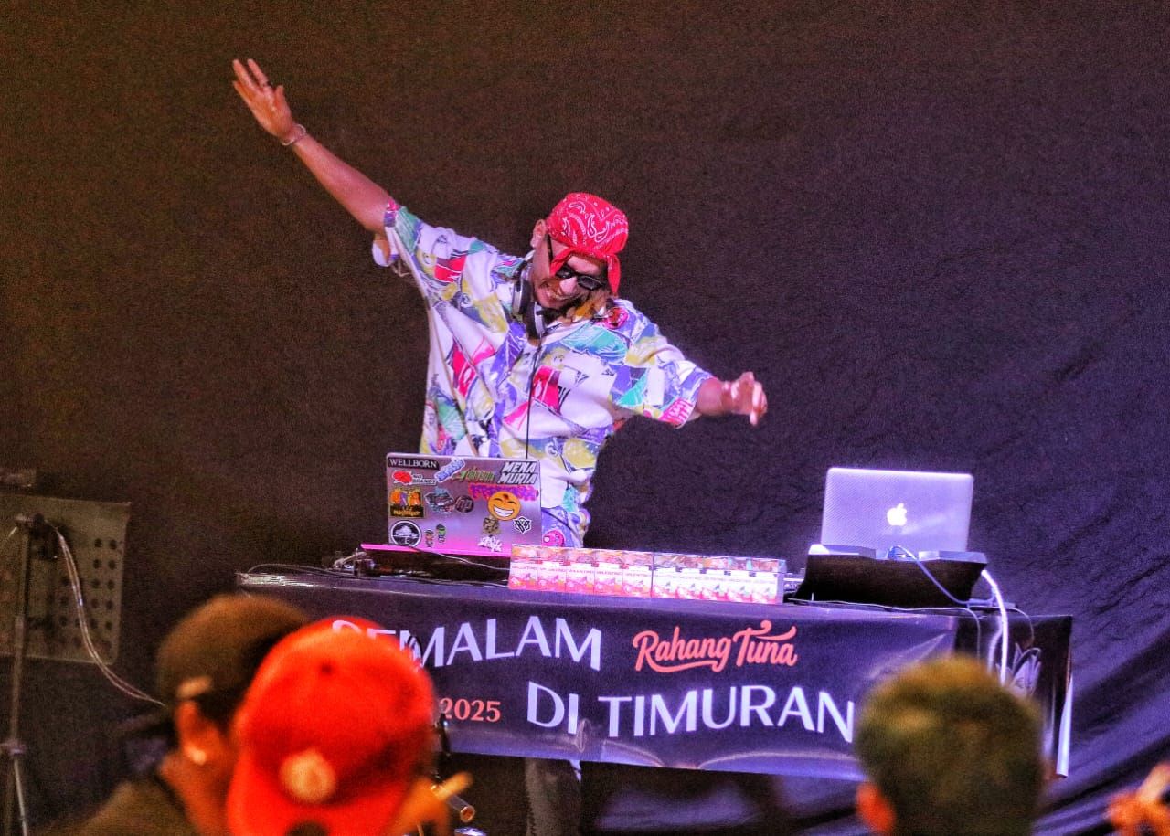 Senandungkan Orang Baru Lebe Gacor sambil Berjoget Tabola Bale dalam Semalam di Timuran 