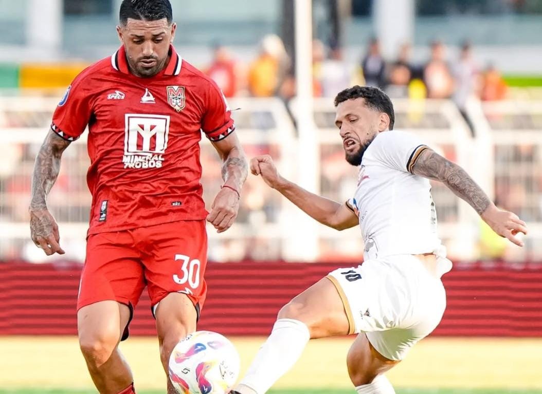 Youssef Ezzejjari Bawa Madura United Menang 1-0 atas Malut United