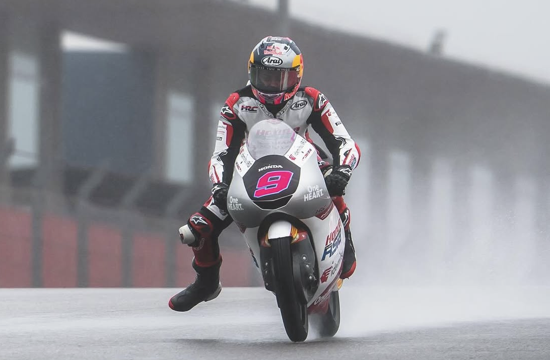 Veda Ega Nyaris Terdepan di FP1 Moto3 Thailand, Optimistis Tembus 10 Besar di Debut Pertamanya