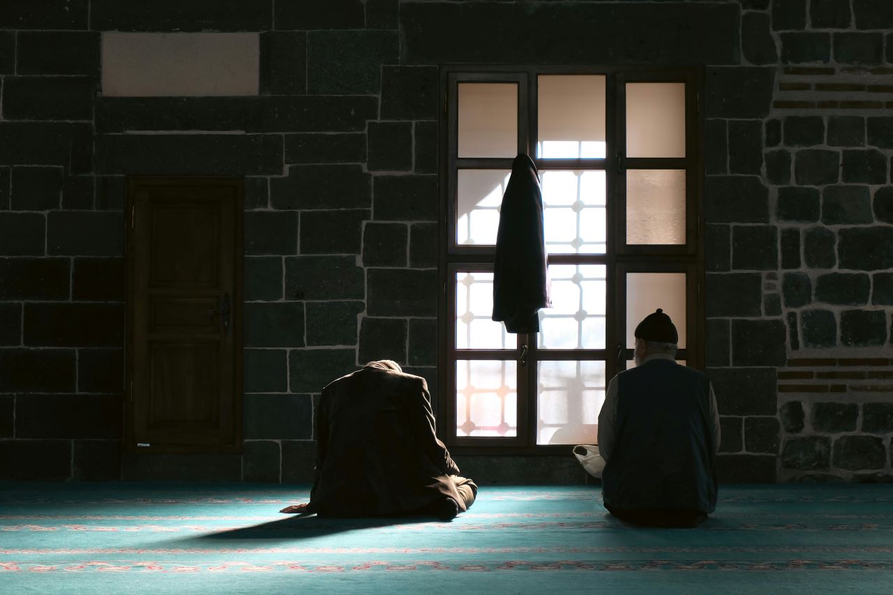 Cara Persiapan Iktikaf di Masjid saat Ramadan agar Tetap Bugar dan Khusyuk