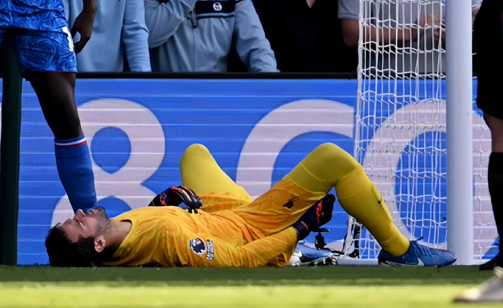 Alisson Becker Absen Hingga November, Liverpool Tunjuk Kelleher 