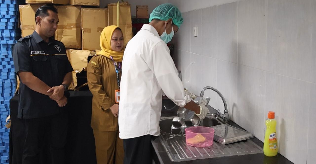 Polres Bandara Soetta Ketatkan SOP Dapur SPPG, Libatkan Ahli Gizi hingga Uji Lab Air