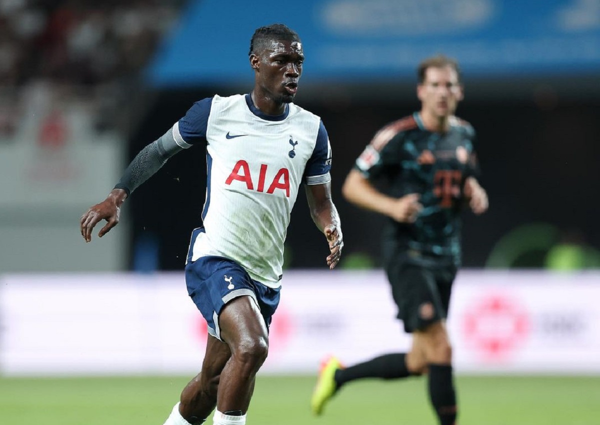 Yves Bissouma Diskors Tottenham Gara-gara Bandel Menghirup Nitrogen Oksida 'Gas Tertawa'