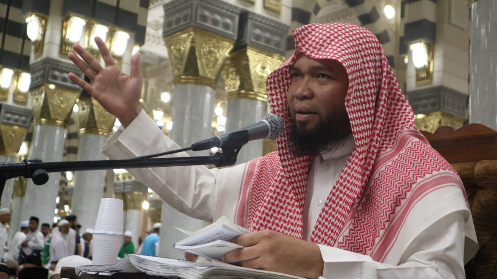 Laporan Haji 2024 (19): Ustaz WNI di Masjid Nabawi Dinantikan Setiap Hari oleh Jamaah Haji Indonesia di Pintu 19