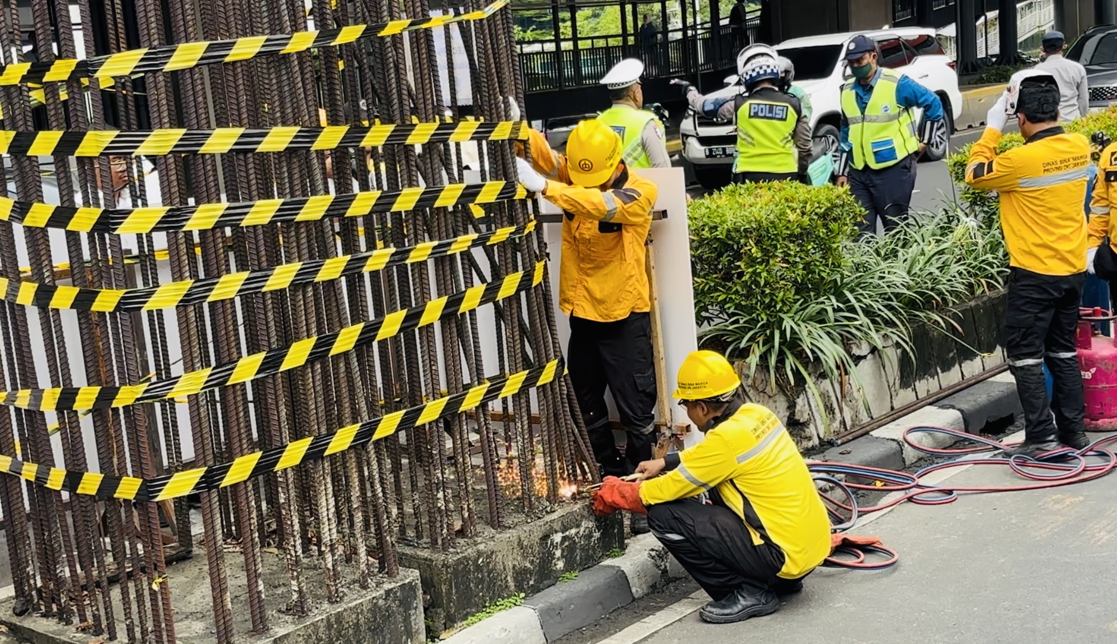 Bukan Rp100 Miliar, Pramono Ungkap Rincian Biaya Bongkar Tiang Monorel