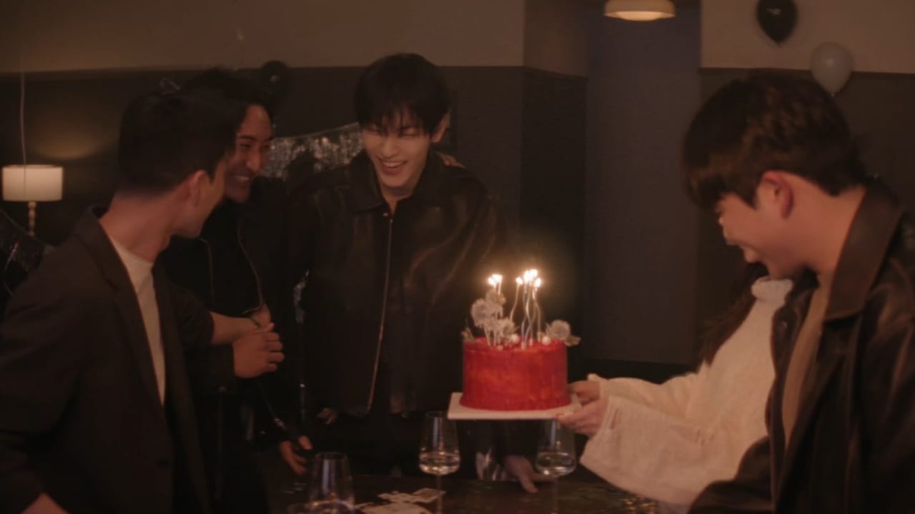 Makna MV Stick With You Milik TXT yang Dibintangi Jeon Jong Seo, Penuh Plot Twist!