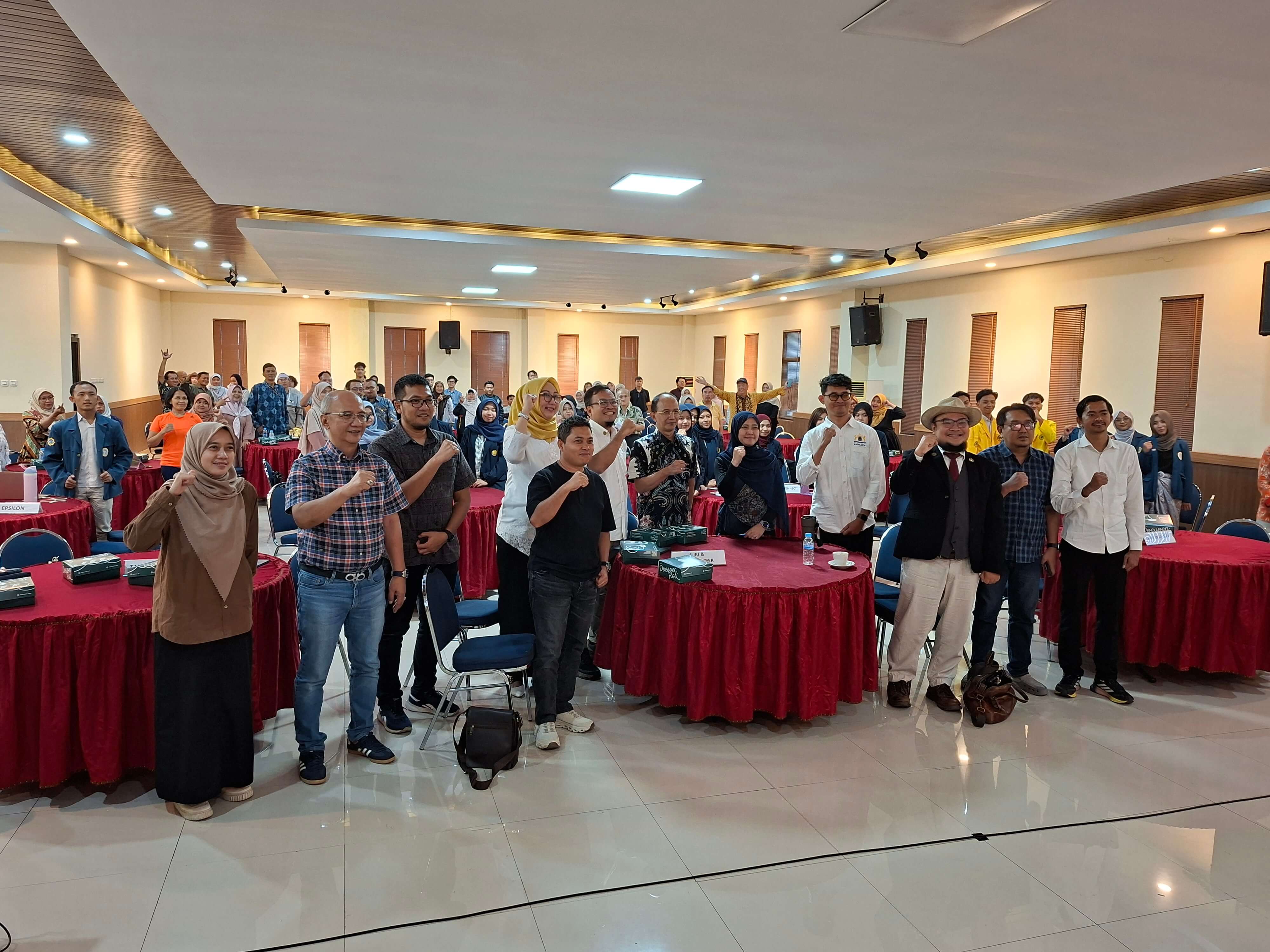 Pelaku Bisnis dan Akademisi Bahas Strategi Scaling Up Usaha di Talkshow Kadin Jatim