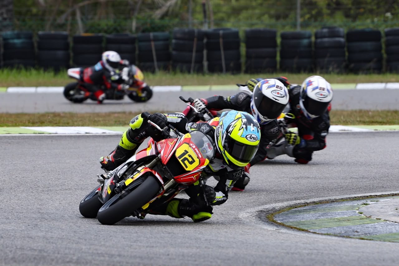 Debut Internasional di Sepang, Dua Pembalap Muda Indonesia Mulai Unjuk Gigi