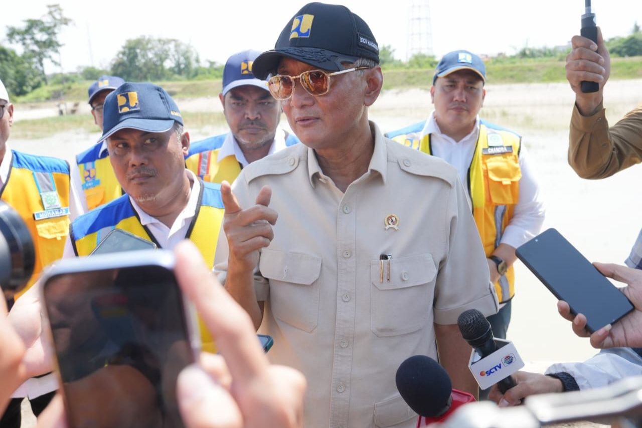 Banjir Bikin Ruas Ketanggungan-Pejagan Brebes Lumpuh, Muara Sungai Babakan Dikeruk