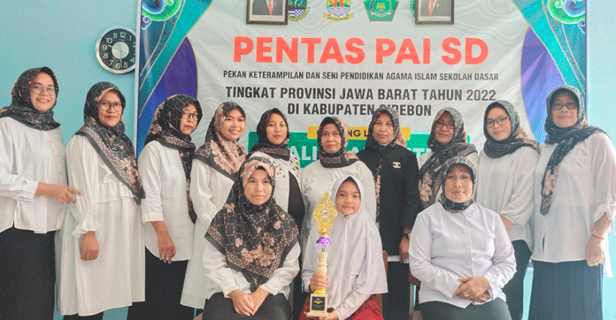 Miris, Juara 1 Kaligrafi se Provinsi Jawa Barat Hanya Dapat Piala