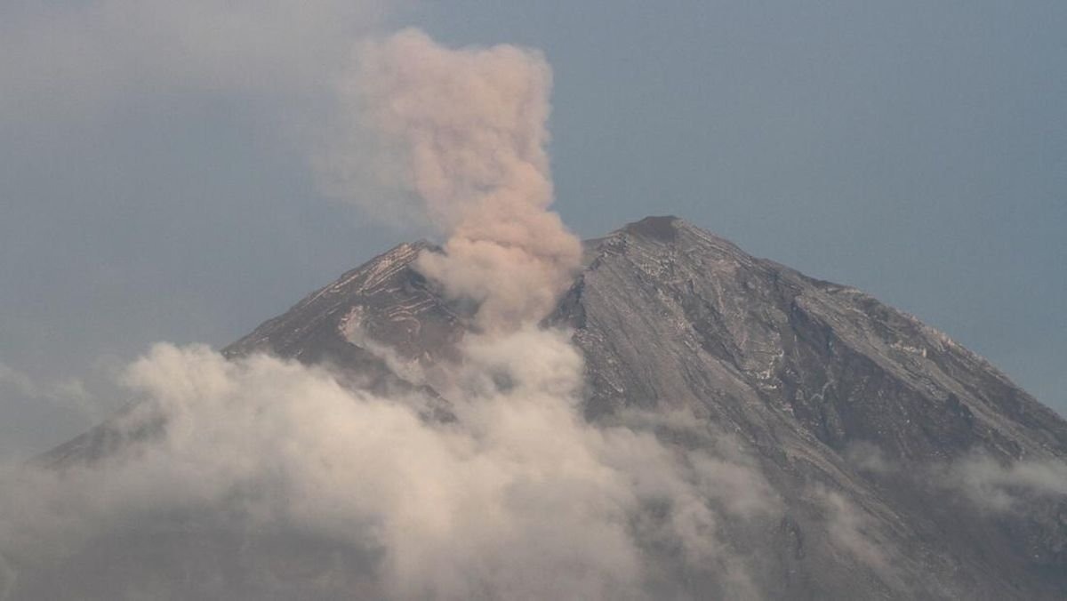 Abu Vulkanik dan Faktor yang Menentukan Arah Sebarannya