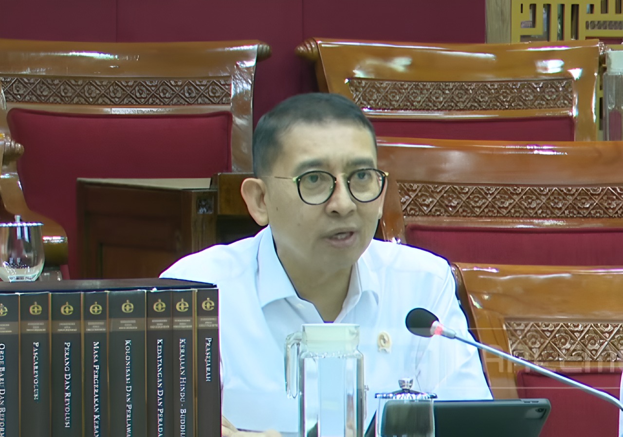 Fadli Zon Klarifikasi Isu Eskalator di Borobudur: Hanya Chairlift untuk Penyandang Disabilitas