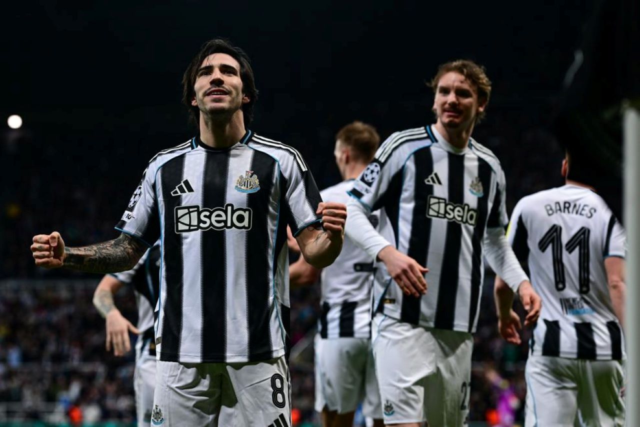 Newcastle vs Qarabag 3-2 (Agg 9-3), The Magpies Mulus Melaju ke 16 Besar