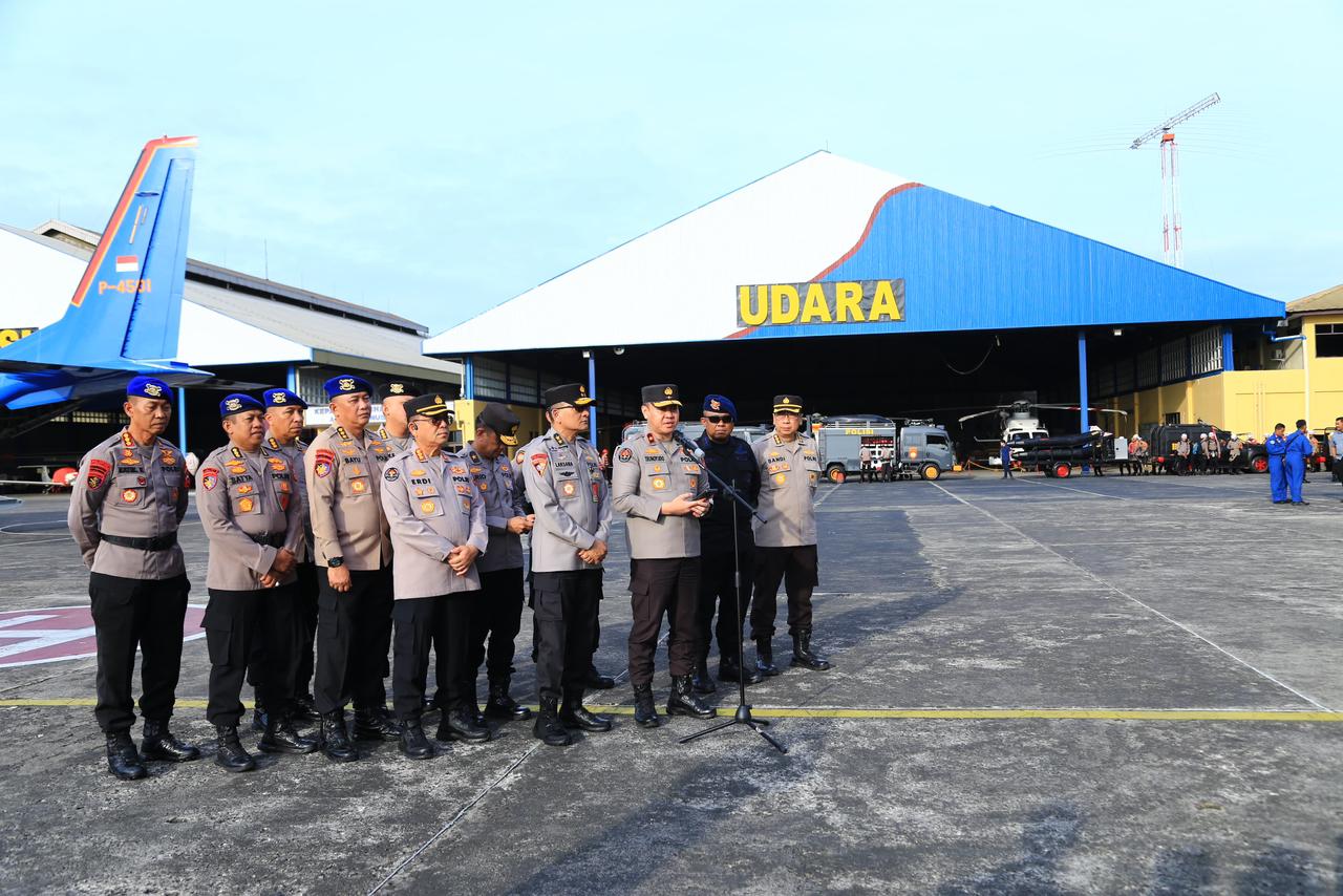 Polri Kerahkan Pesawat dan Bantuan Besar untuk Korban Bencana di Aceh, Sumut dan Sumbar