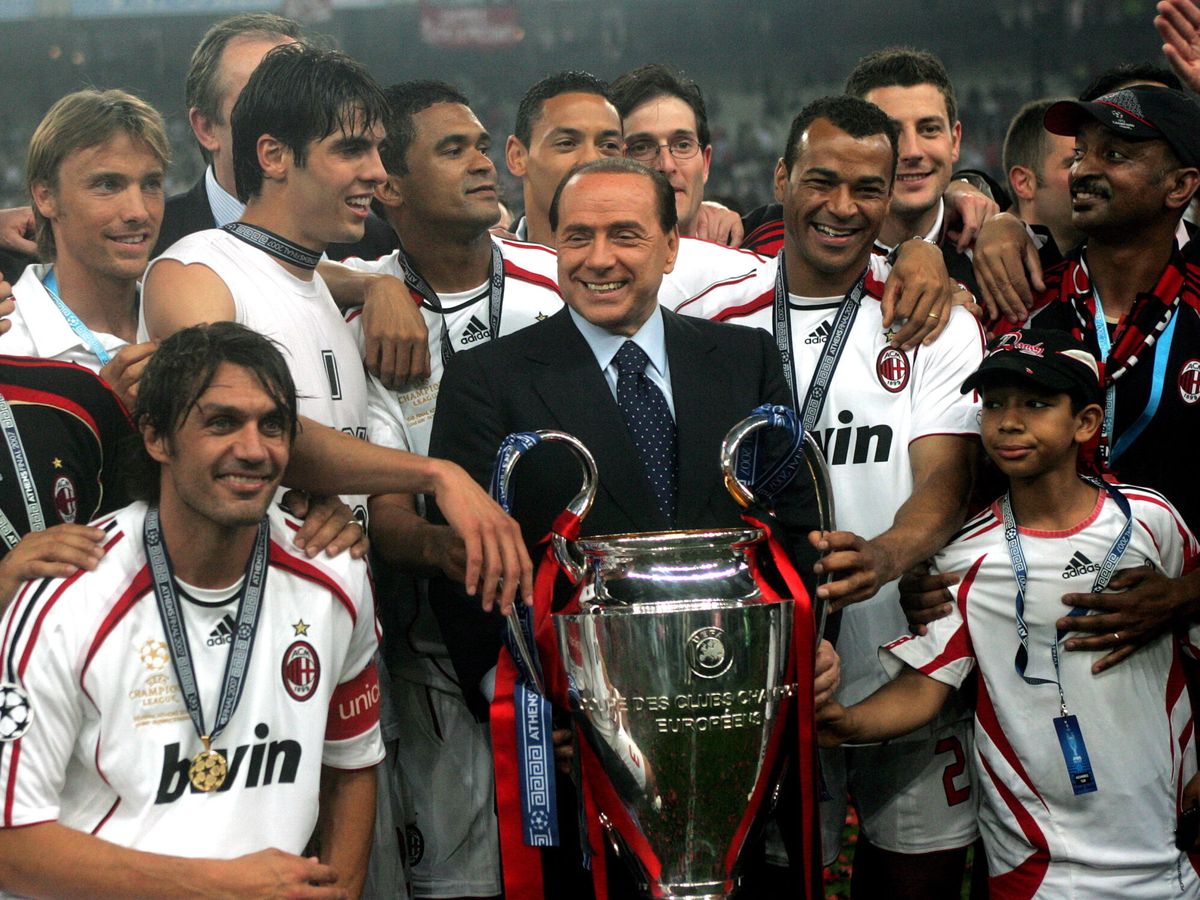 Silvio Berlusconi, Presiden AC Milan yang Suara Helikopternya Bikin Pemain Mengibaskan Ekor Kegirangan 