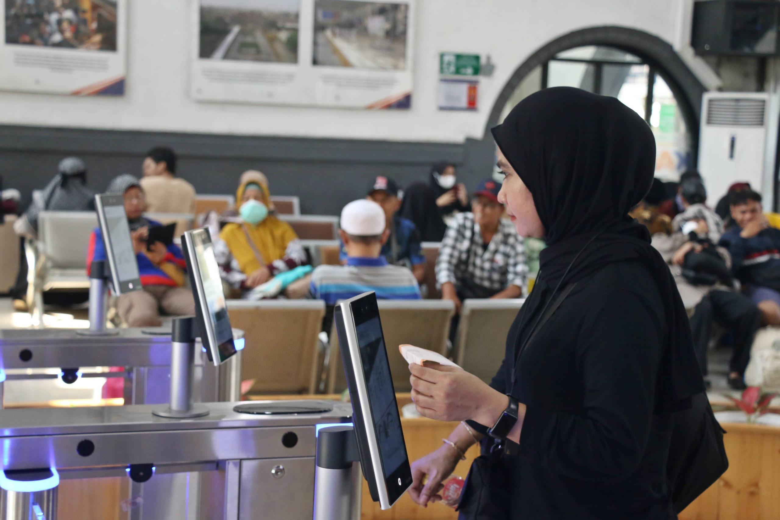 KAI Tambah Failitas Face Recognition di 20 Stasiun KA, Proses Verifikasi Kini Cuma 1 Detik