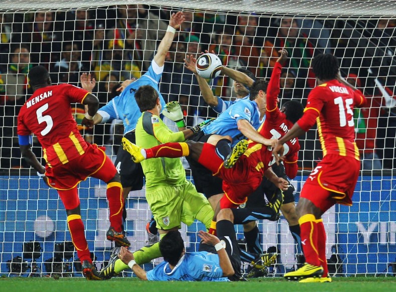 Luis Suarez Kenang Handball Kontroversial di Piala Dunia 2010 Vs Ghana: Saya Akan Minta Maaf Kalau..