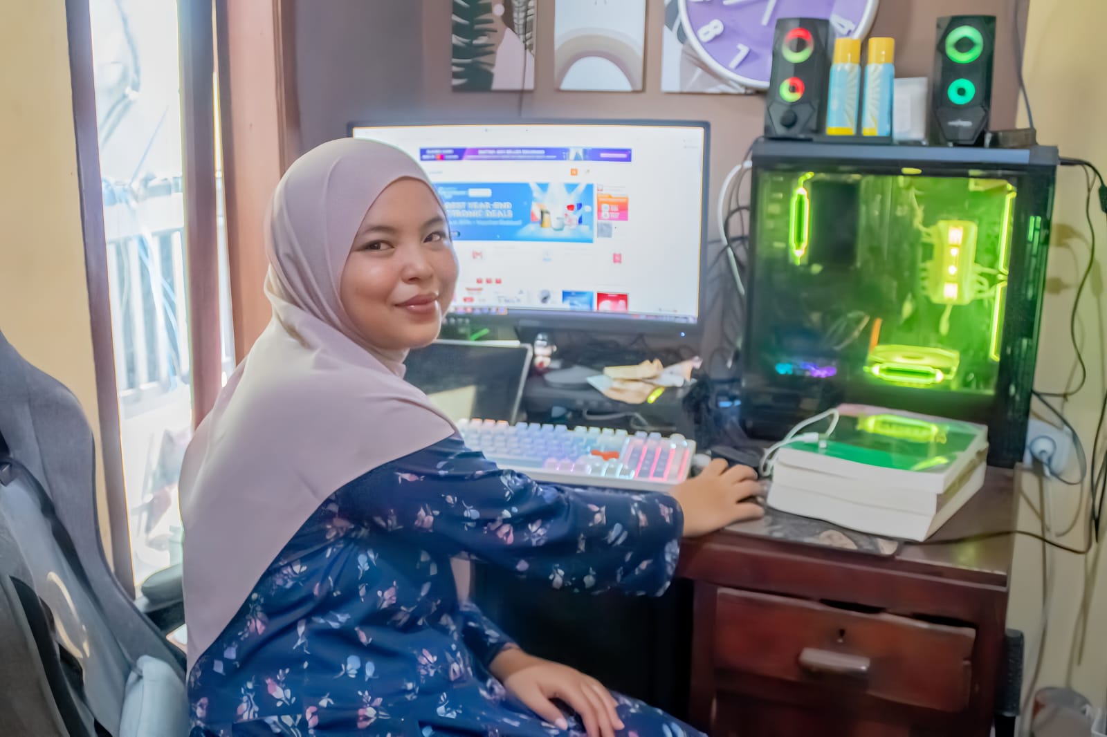 Rayakan Hari Ibu 2024, Working Mom Berdaya Asal Surabaya Bagikan Tips Cari Peluang di Lazada 