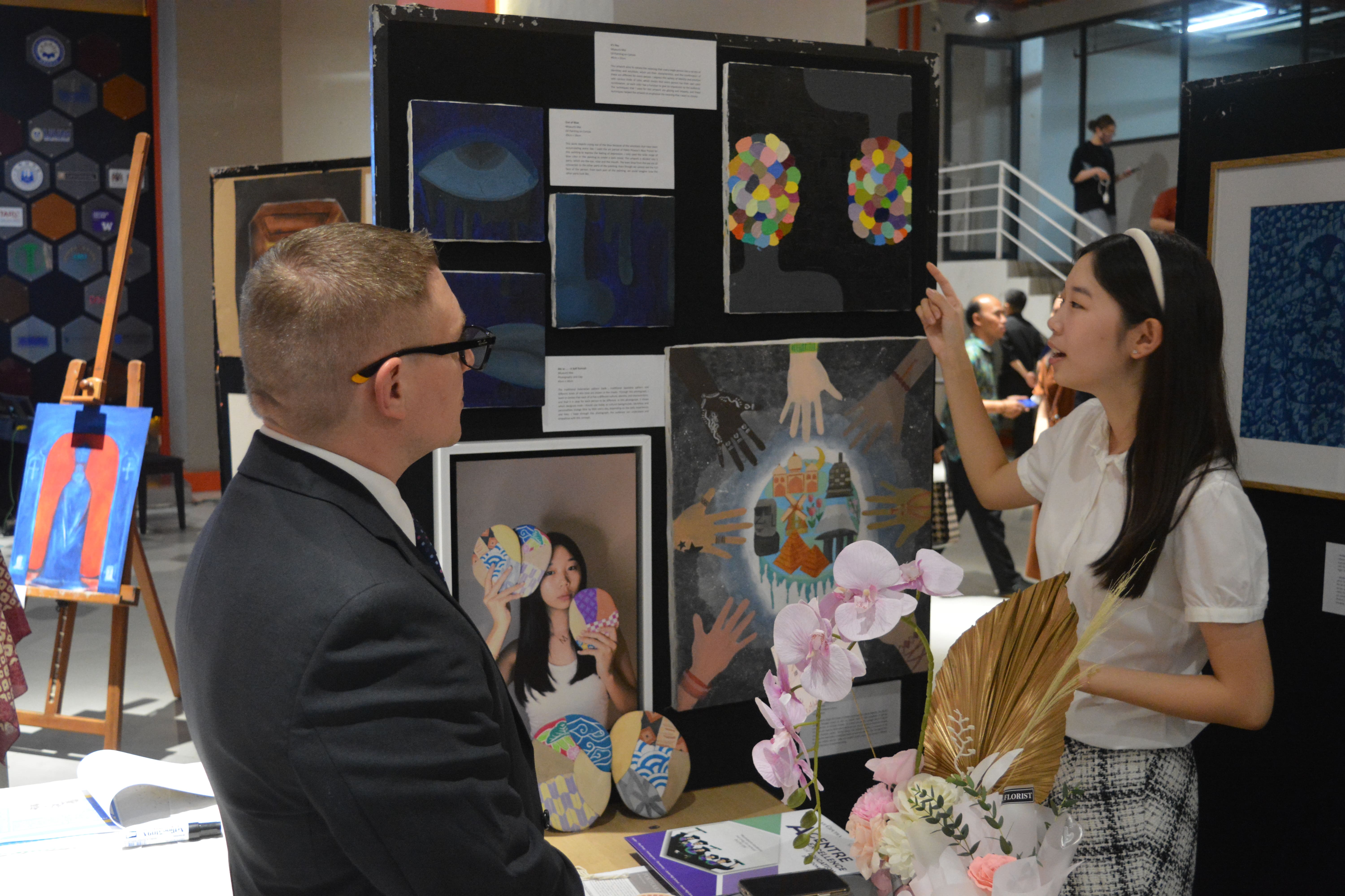 Sekolah Ciputra Gelar Visual Art Exhibition, Pamerkan Tugas Akhir Siswa Kelas 12 Seni Visual IBDP