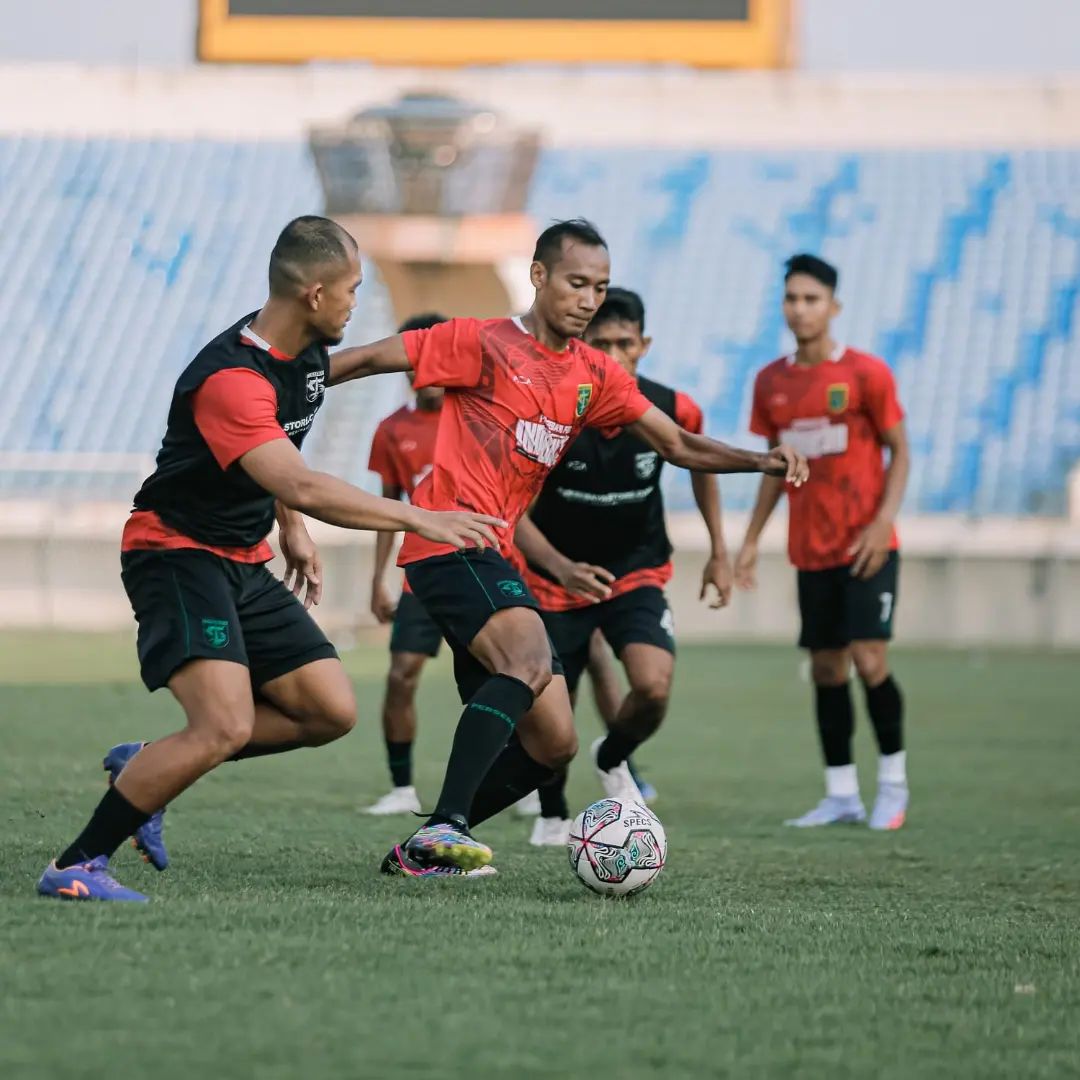 Persebaya Resmi Kontrak Riswan dan Mancini, Tiga Pemain Ini Dipinjamkan 